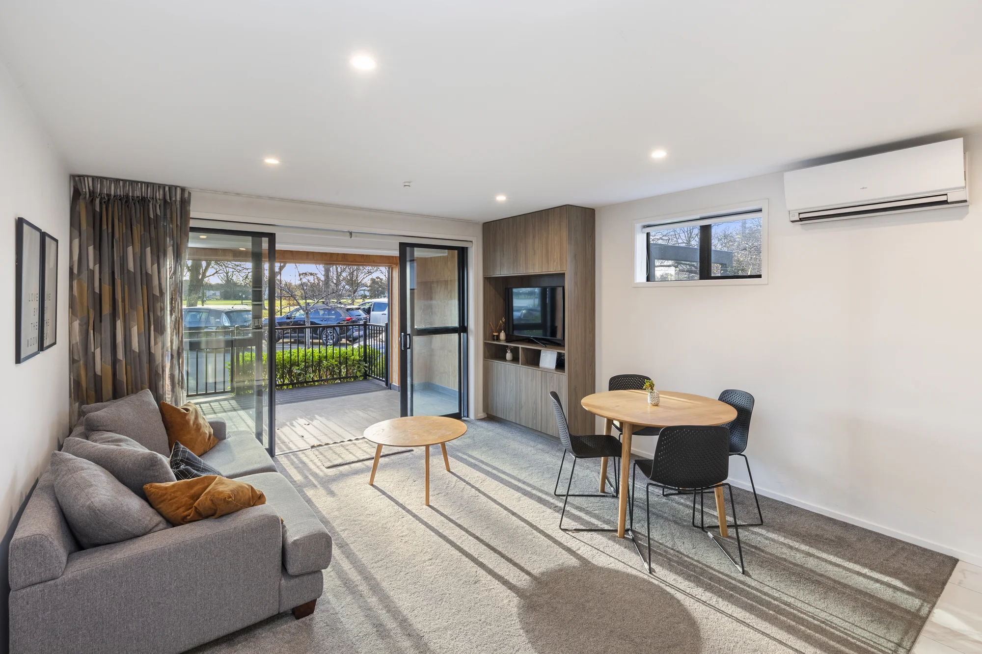 Christchurch Central 2房  Elevated living - Hagley park on your door step!