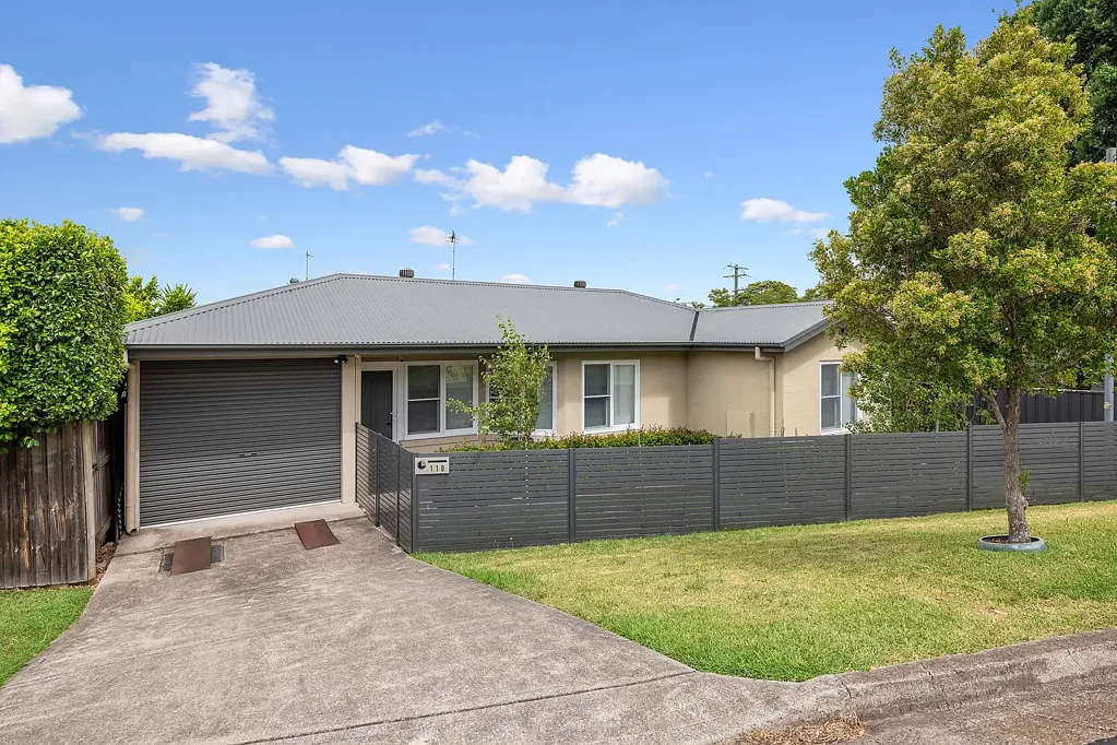 Waratah 2房  Low Maintenance Single-Level Living in a Central Waratah Location