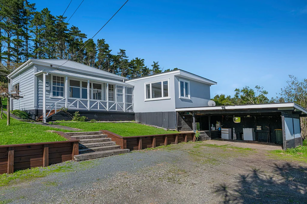 Helensville 2房  Character Villa with Stunning Rural Views