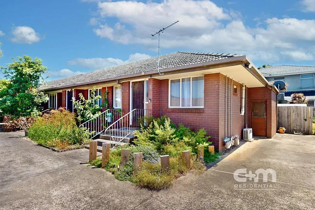 Charming Low-Maintenance One-Bedroom Unit