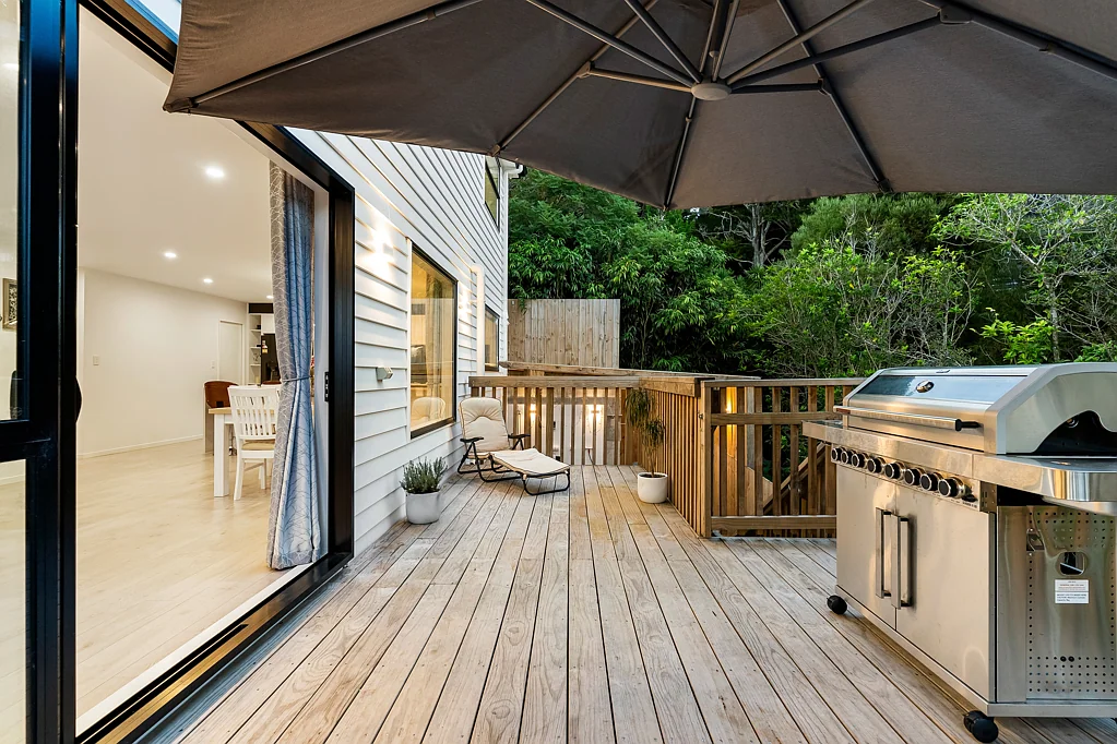 Hillcrest 4chambre Style, Space & Serious Value!