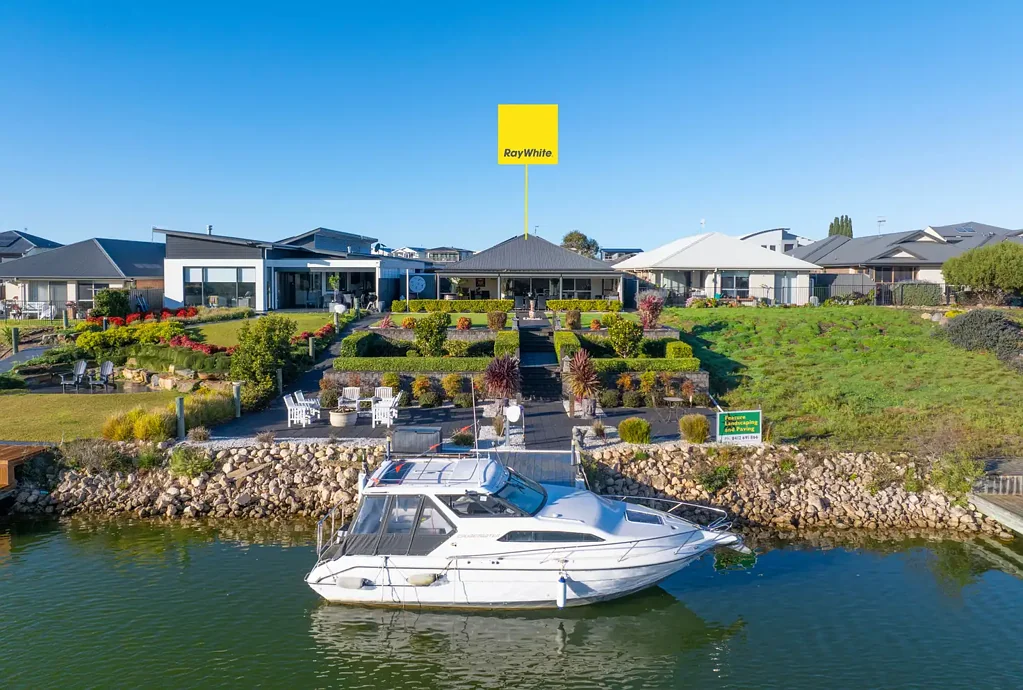 Hindmarsh Island 4房  Gorgeous Waterfront Bliss