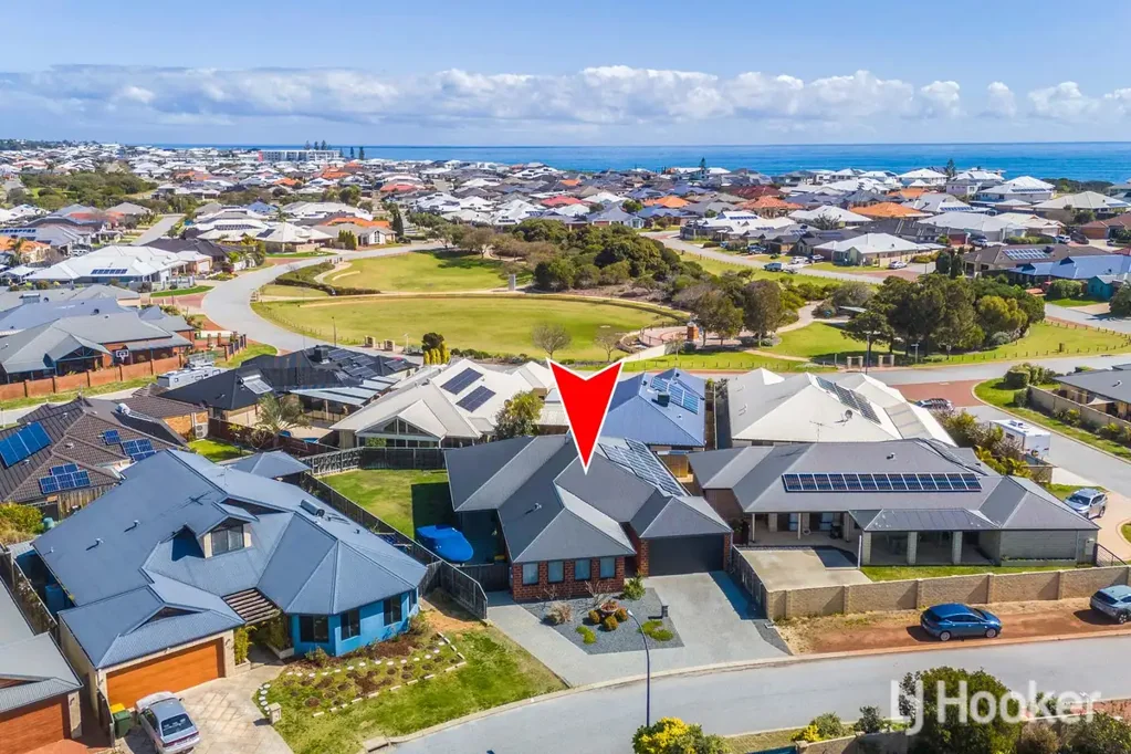 11 Binda Way, Halls Head, WA 6210