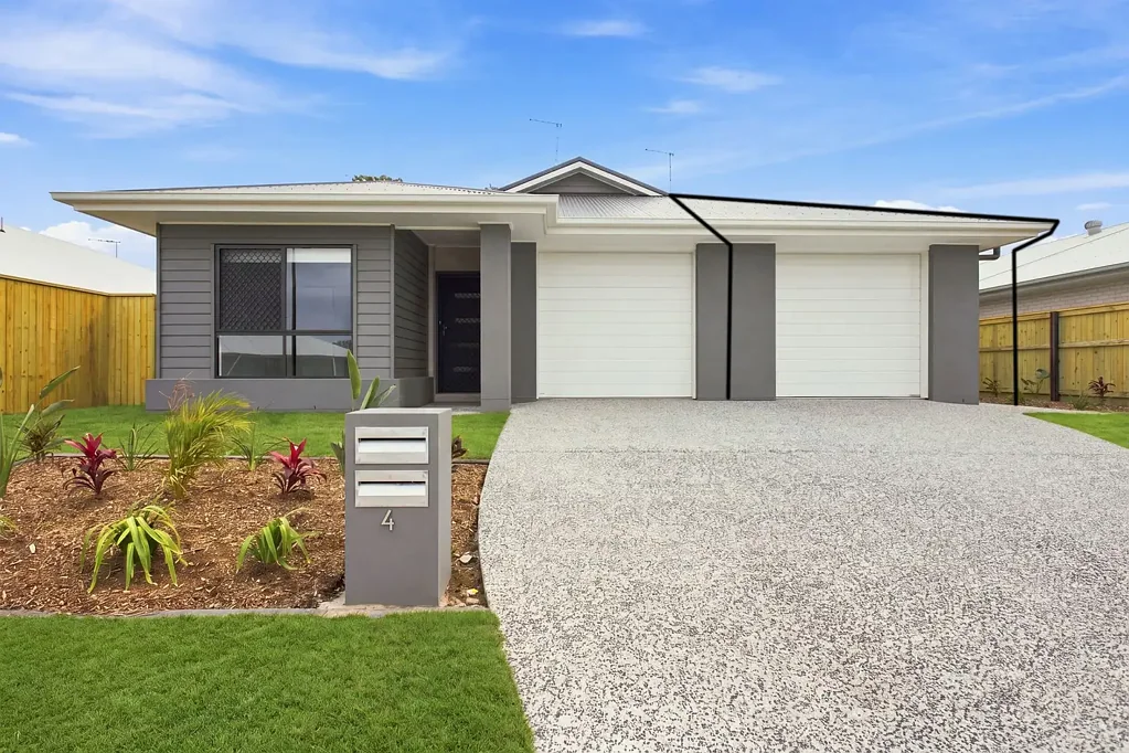 COMFORTABLE ONE BEDROOM DUPLEX