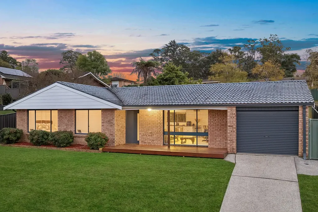 Winmalee 3 Bedroom Contemporary Living in a Quiet, Leafy Setting