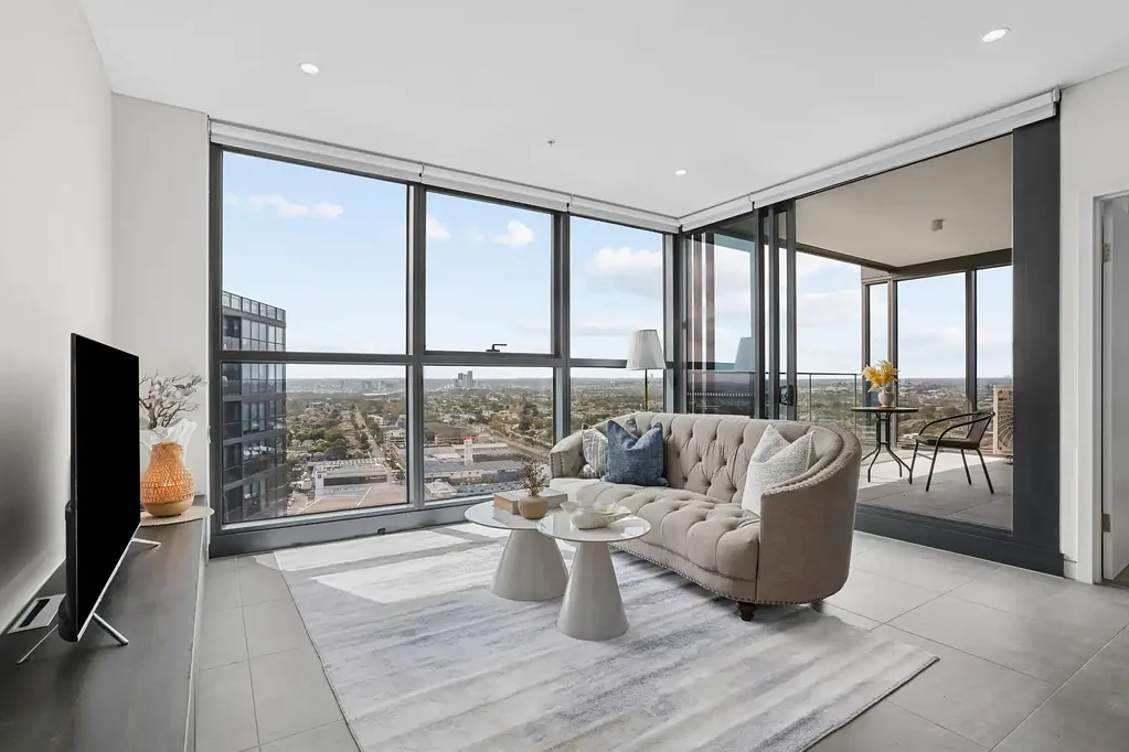 Homebush 3Kwarto Luxury Apartment with Breathtaking Harbour Bridge & City Skyline Views