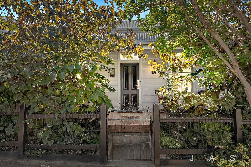 4 Junction Street, Seddon, VIC 3011