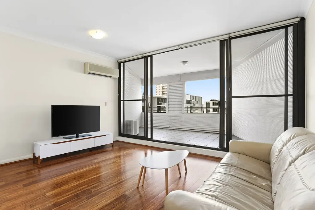Charming and convenient one bedroom apartment - Offered partially furnished