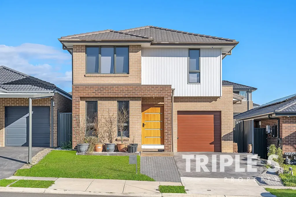 25 Wallarah Circuit, Gregory Hills, NSW 2557