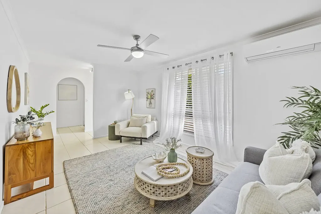 Rainbow Beach 4 Bedroom Spacious Coastal Home with Modern Comforts