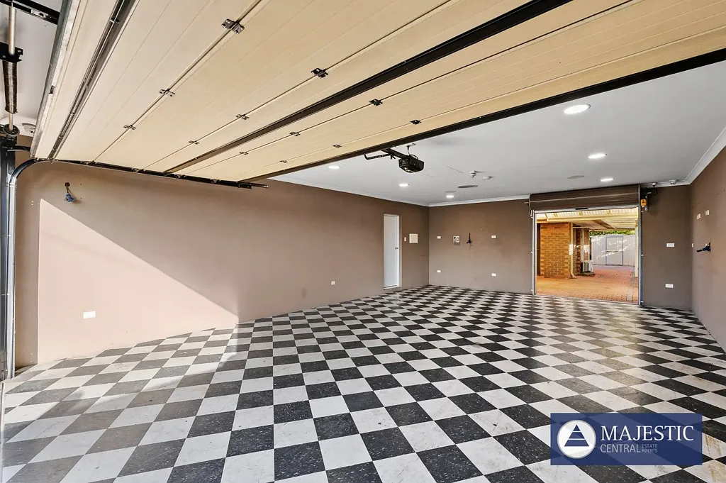 Parkwood 5ਬੈੱਡਰੂਮ MASSIVE HOME WITH FOUR CAR GARAGE