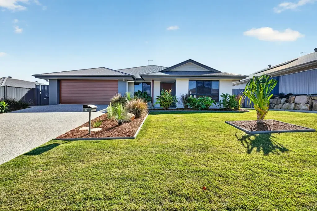 Nikenbah 4 Bedroom LESS THAN 12 MONTHS OLD | QUALITY LIVING IN THE SPRINGS ESTATE