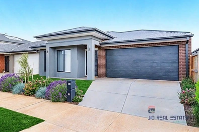 अन्य - Address Withheld, Thornhill Park, VIC 3335