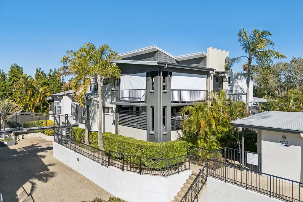 Aspley 2Zimmer Low-maintenance Courtyard Living In A Secure, Leafy Aspley Complex