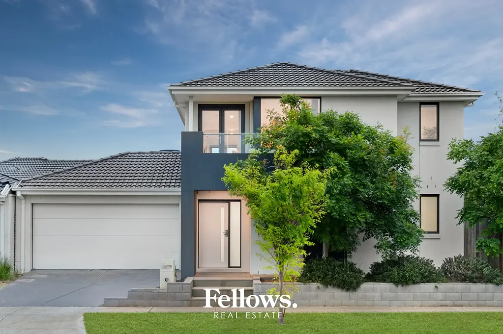 6 Catees Street, Clyde North, VIC 3978