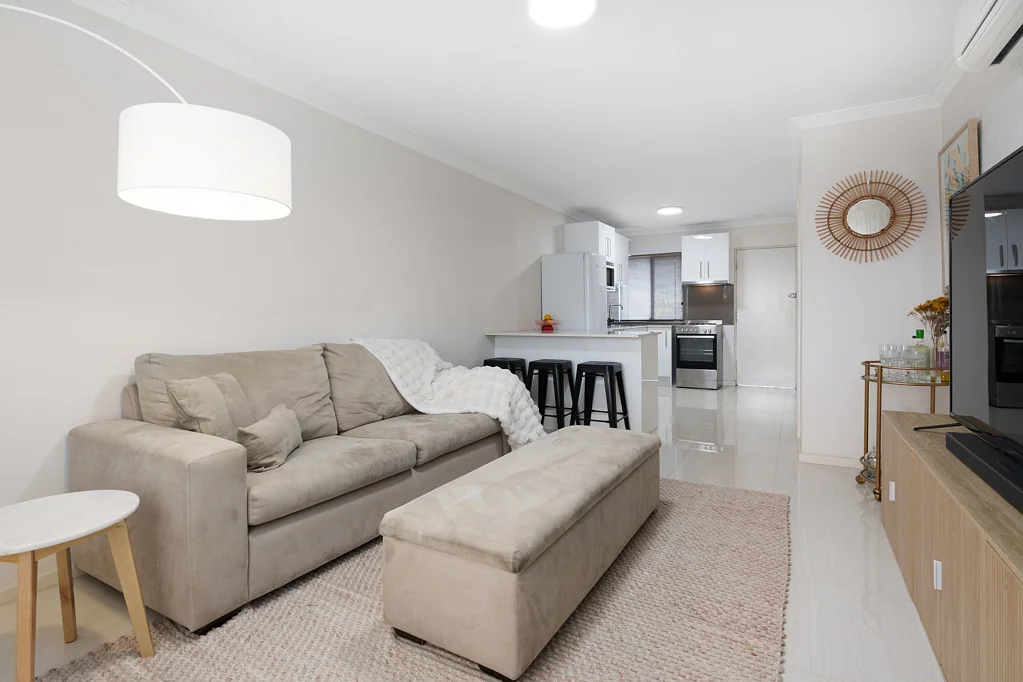 Doubleview 2Kwarto In Fabulous Location - Priced to Sell