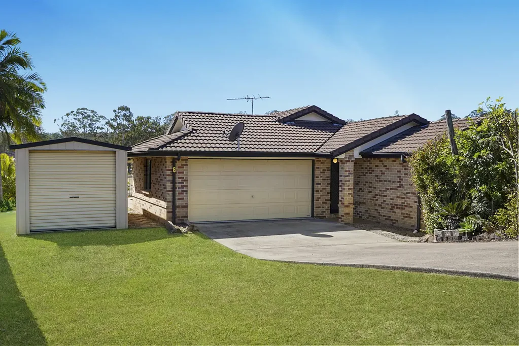 Beaudesert 3कमरा Spacious Family Living on a Generous 704m2 Block