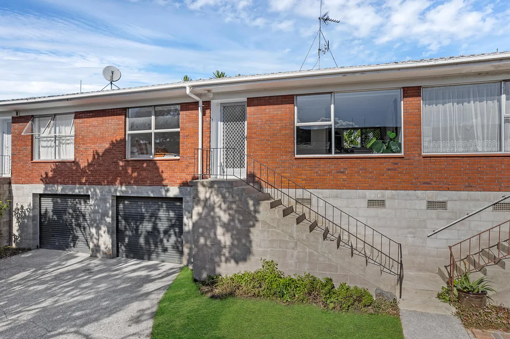 New Lynn 2房  Two bedrooms plus HUGE legal rumpus