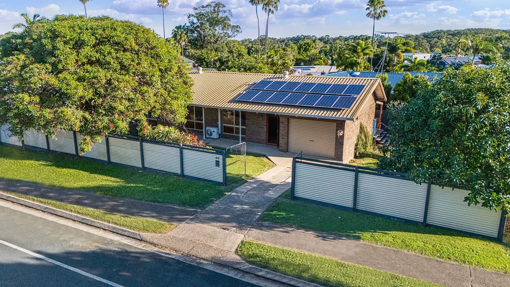 Mooloolaba 3Phòng ngủ Calling all Renovators and Project Lovers