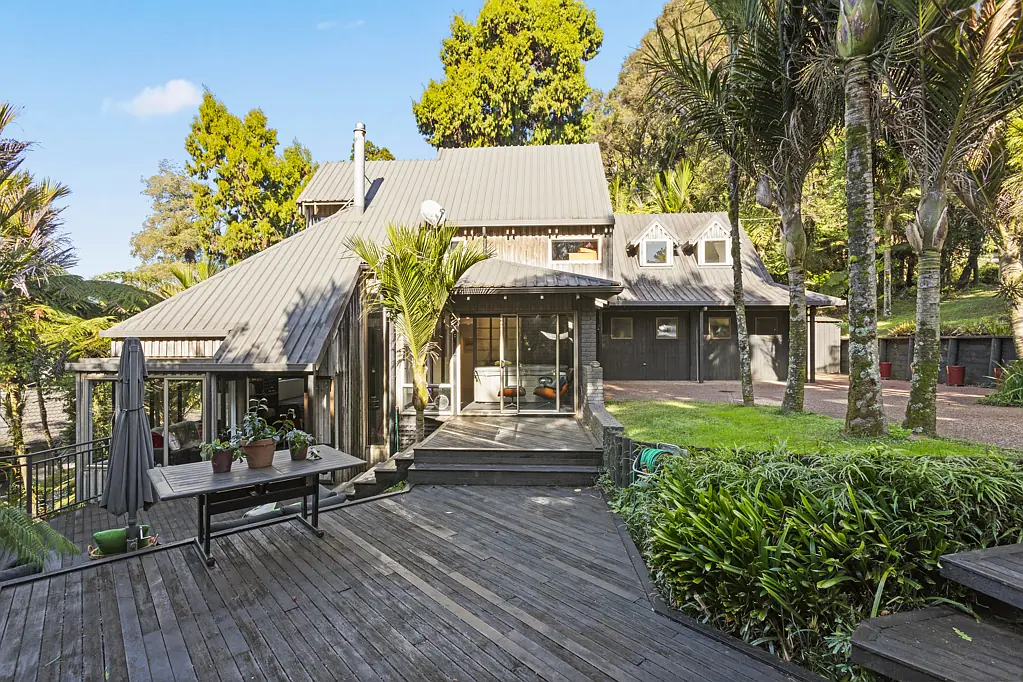 246 Scenic Drive, Titirangi, Waitakere City, Auckland