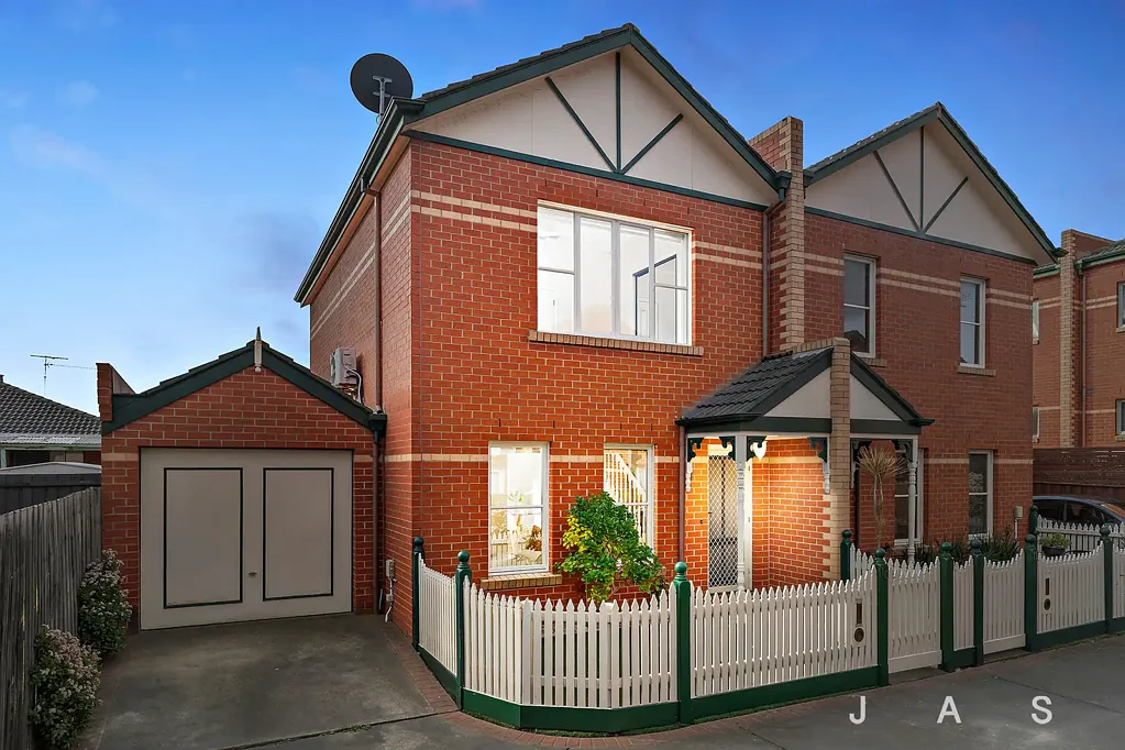 10/296-298 Somerville Road, Kingsville, VIC 3012
