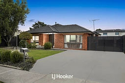 3 Gray Street, Cranbourne North