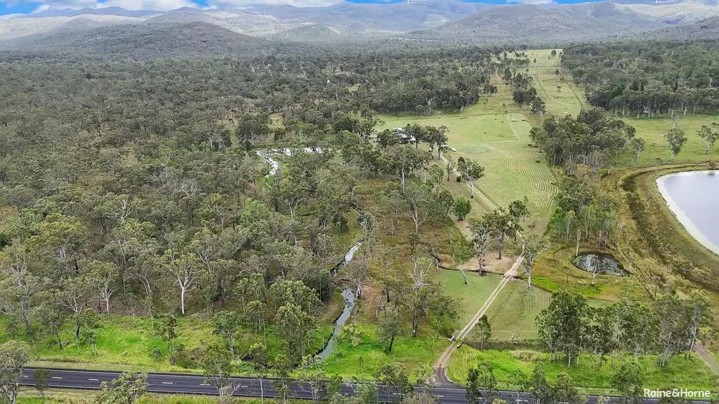 Millstream  Lifestyle & Grazing Opportunity on 229 Acres