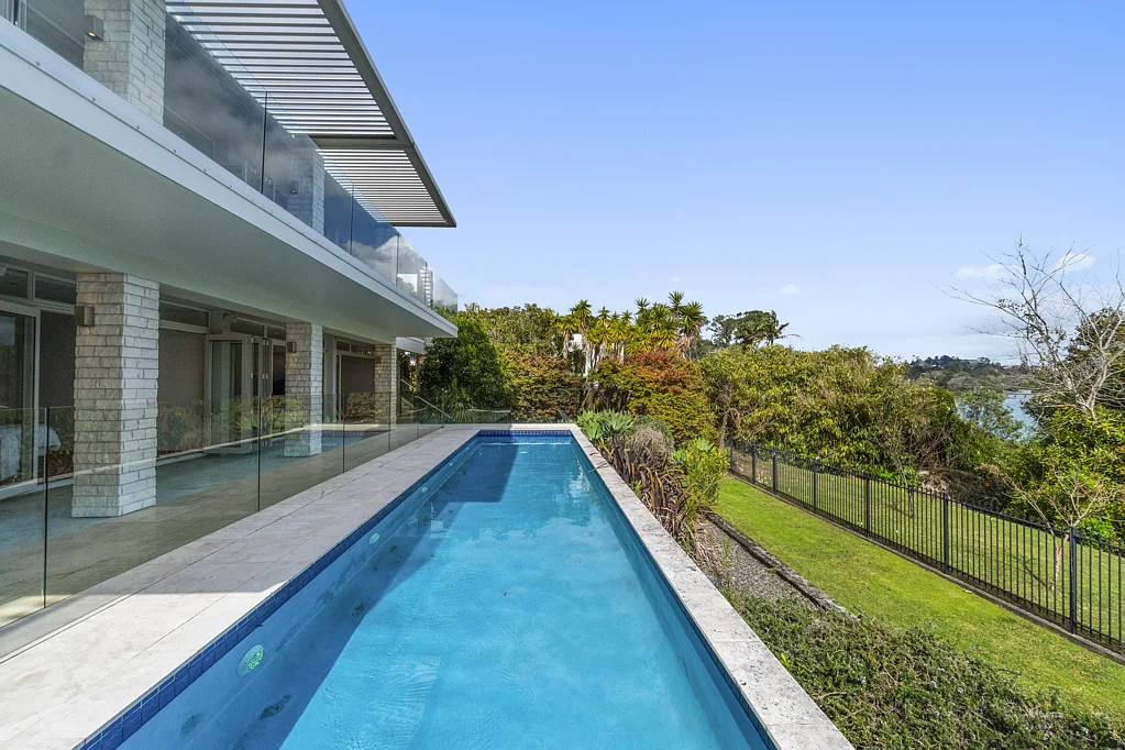 Orakei 4ਬੈੱਡਰੂਮ Waterfront rarity with panoramic views