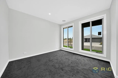 4 Brindabella Crescent, Donnybrook, VIC 3064, 4 slaapkamers, 2 badkamers, House