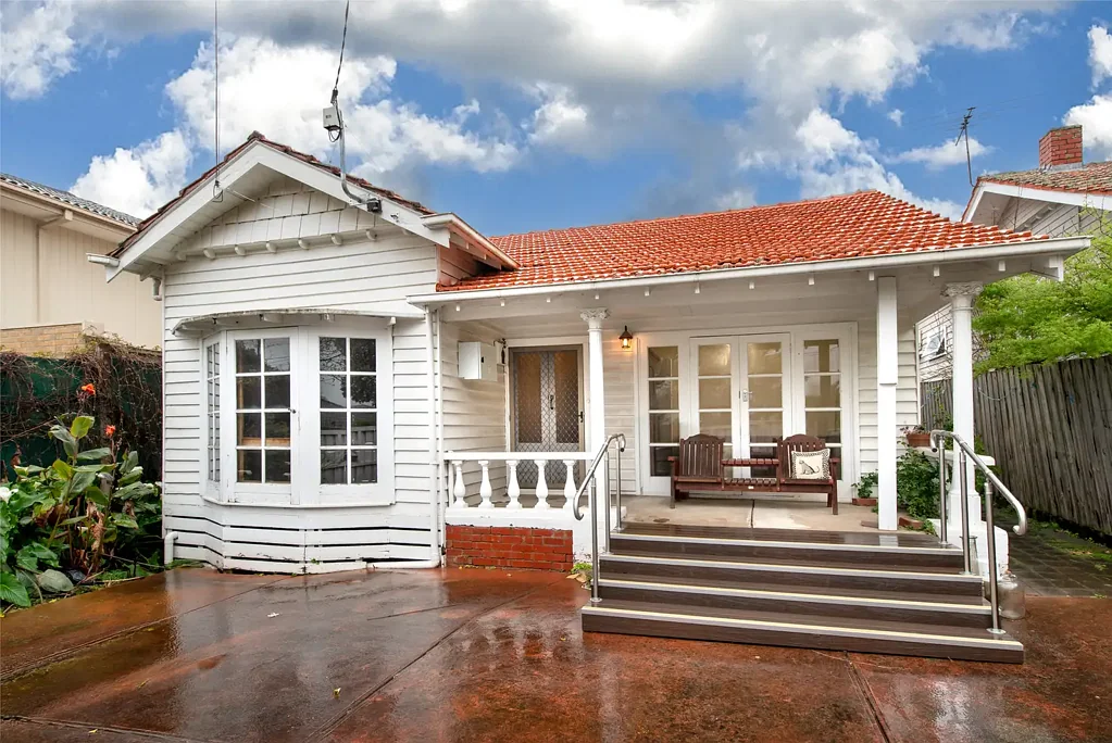 Mitcham 2Habitaciones Classic Charm, Coveted Location, Endless Potential