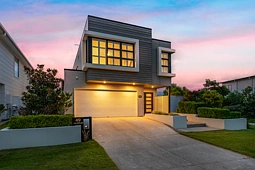 49 Mofflin Parade, Mango Hill
