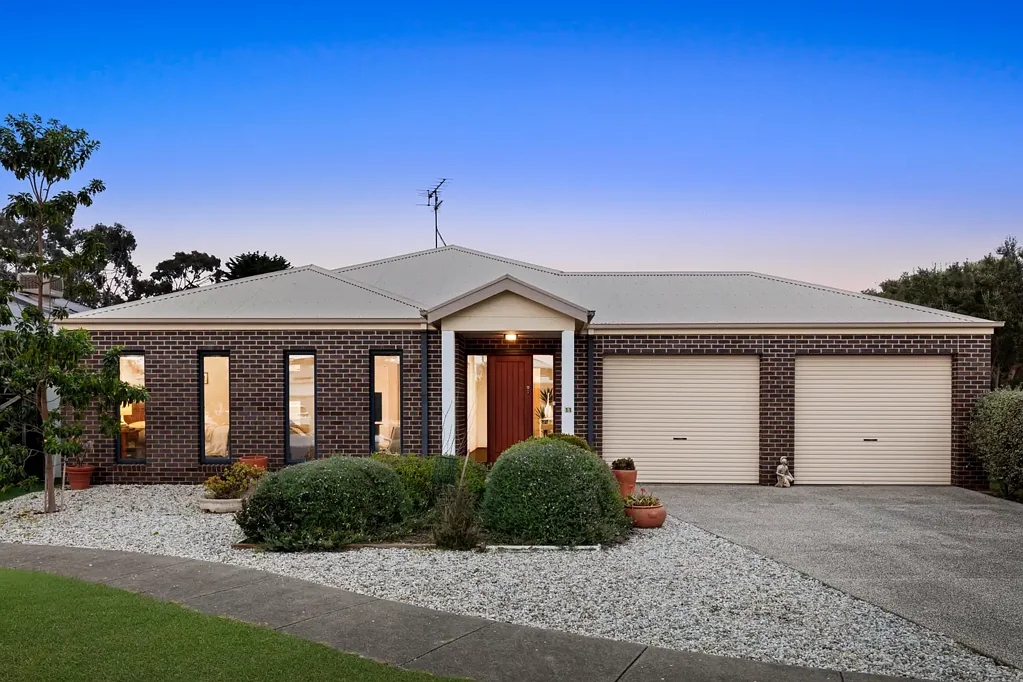 Barwon Heads 4房  Peaceful Position, Generous Proportions