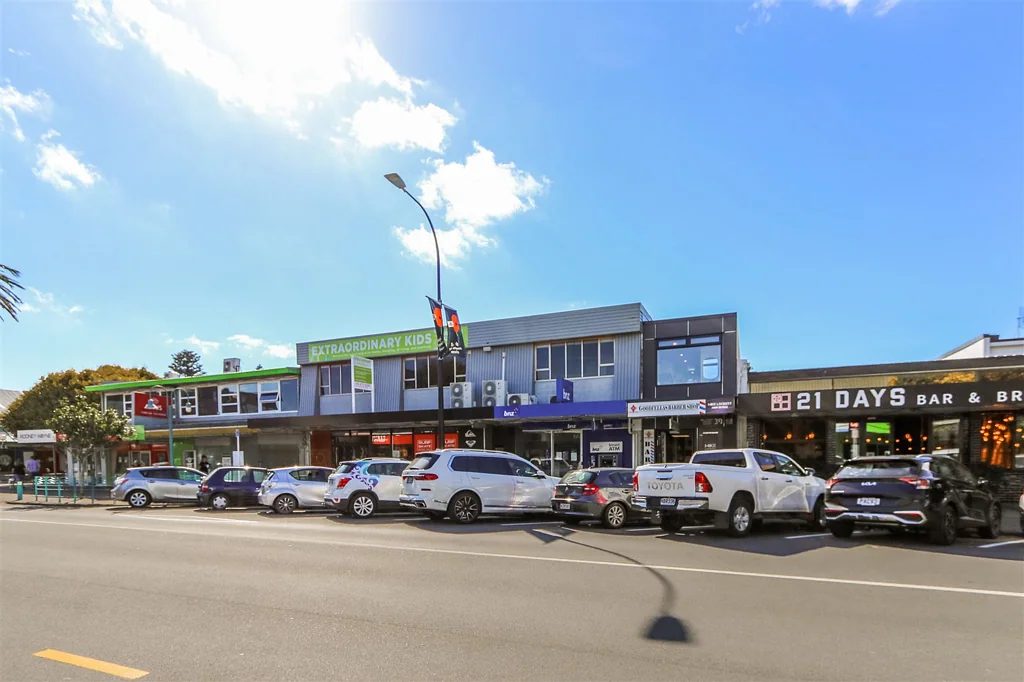 Browns Bay Small Office For Lease