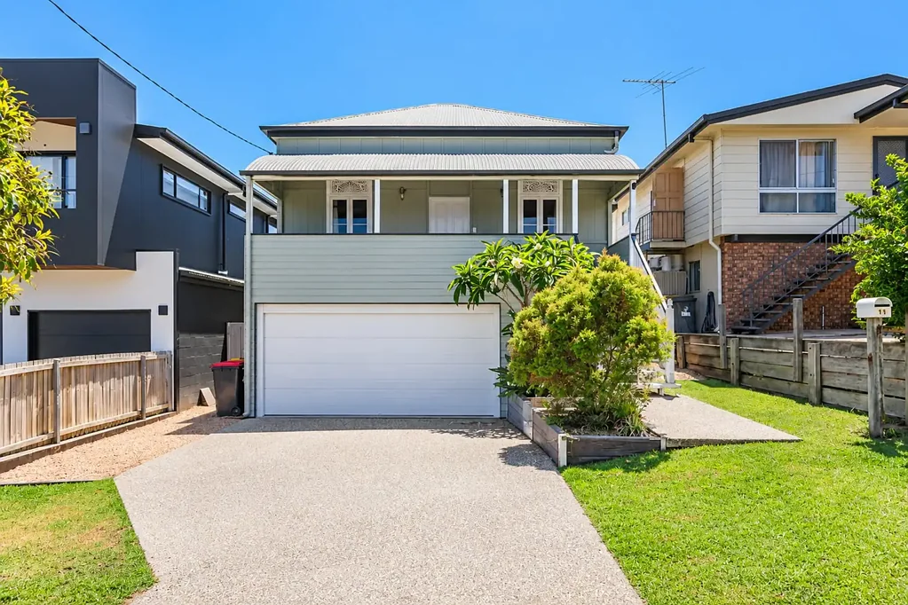 Beautifully Renovated Queenslander in the Heart of Morningside