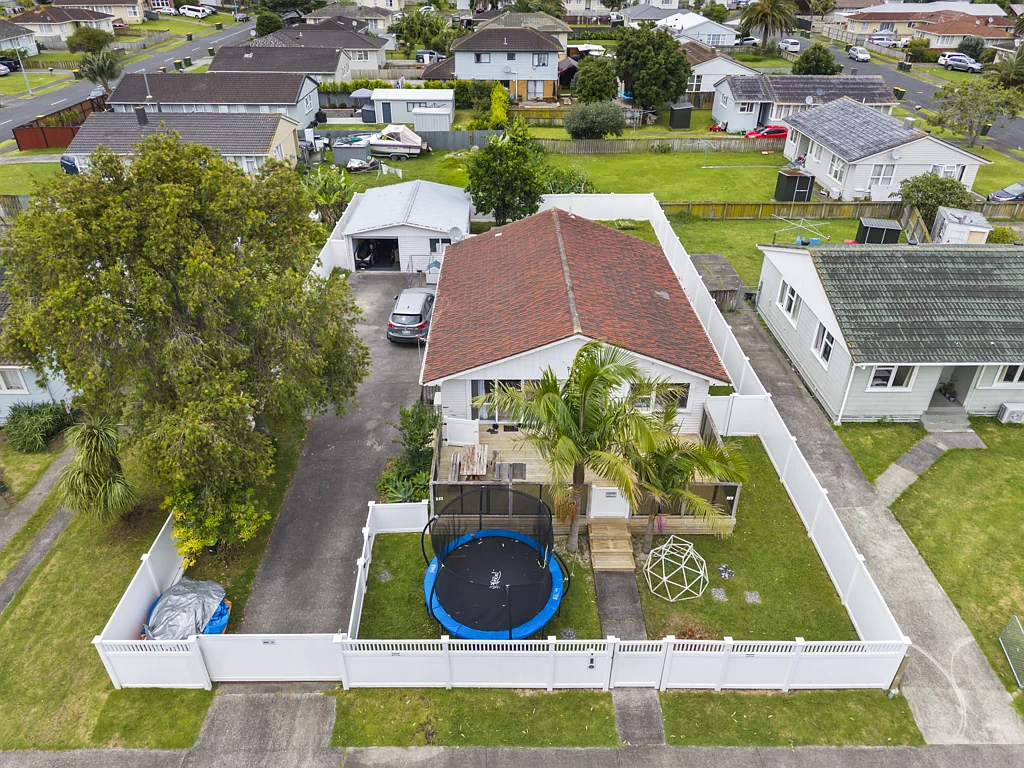 4 Corsair Crescent, Mangere, Manukau City, Auckland