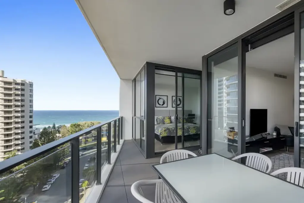 17/14 Elizabeth Avenue, Broadbeach, QLD 4218