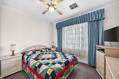 16 Anthony Road, Para Vista, SA 5093, 4房, 2浴, House