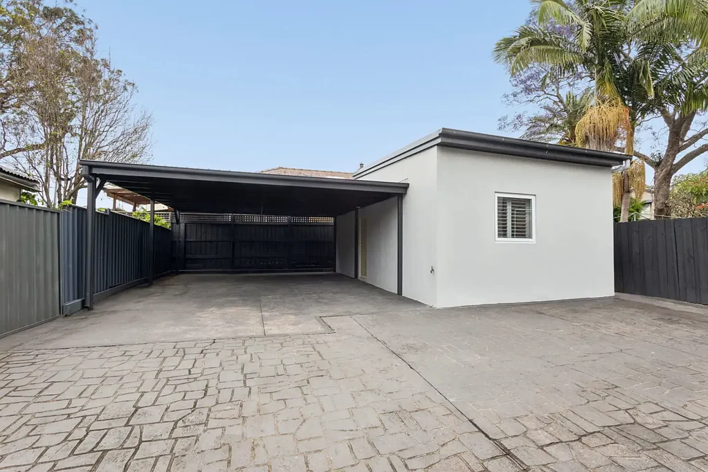 Freshly Renovated & Fully Furnished 2-Bedroom Granny Flat