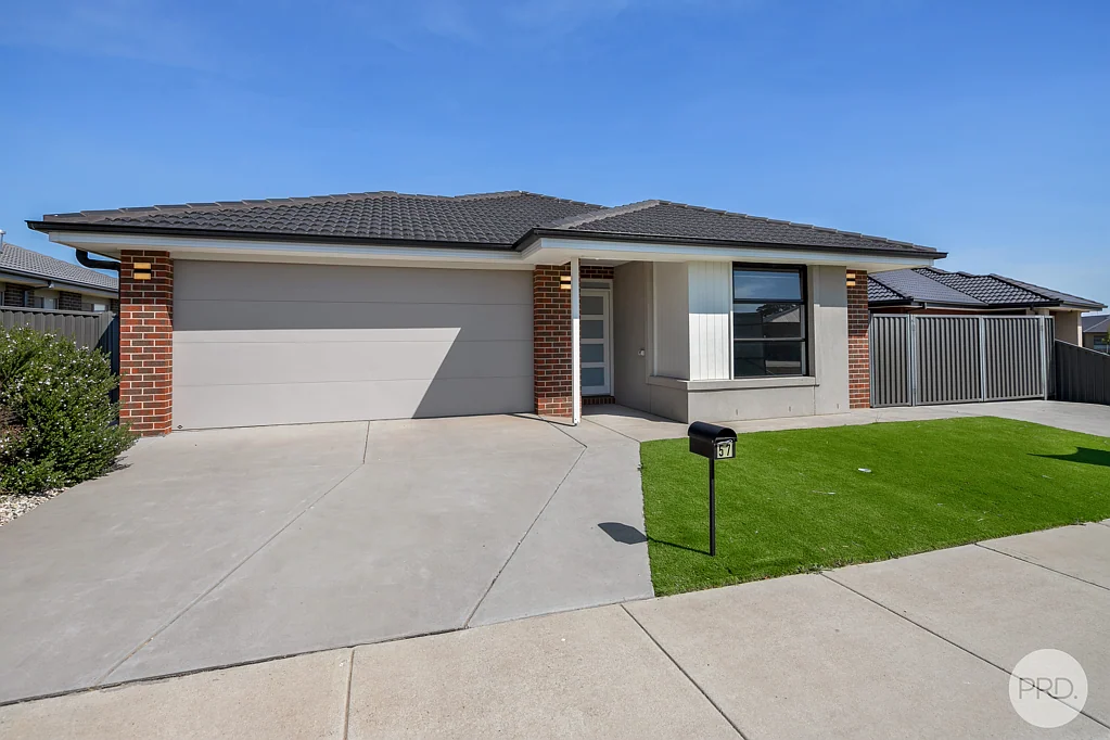 57 Moore Way, Lucas, VIC 3350