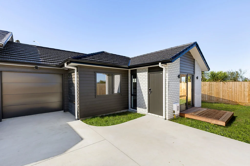 2/1 Mitcham Avenue, Forest Lake, Hamilton, Waikato