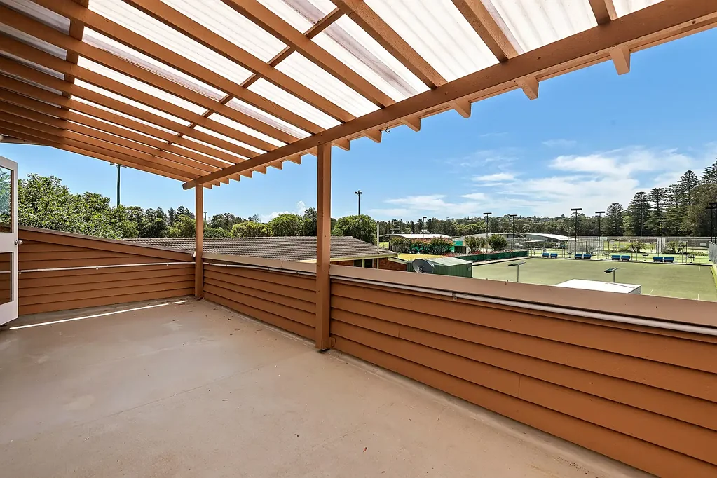 Spacious two bedroom apartment in Manly