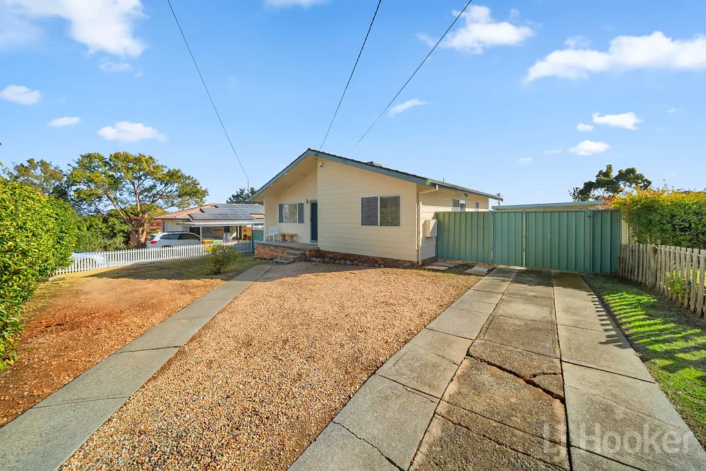 4 Miller Street, Queanbeyan West, NSW 2620