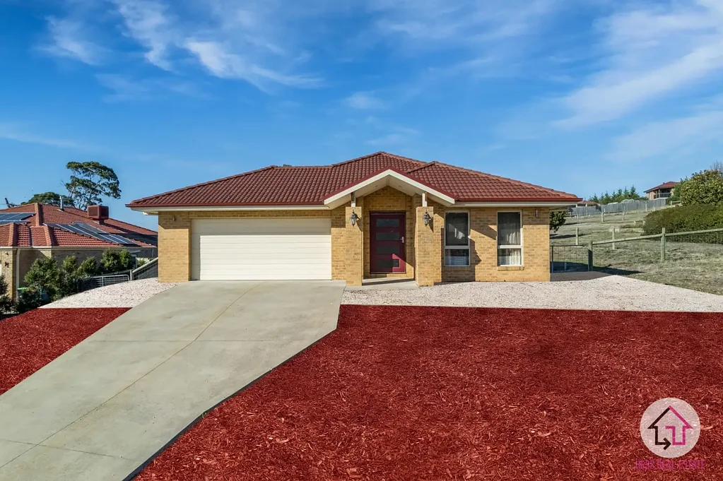 Wallan 4房  FAMILY HOME WITH VIEWS ON A HUGE BLOCK OF 1672 sqm.
