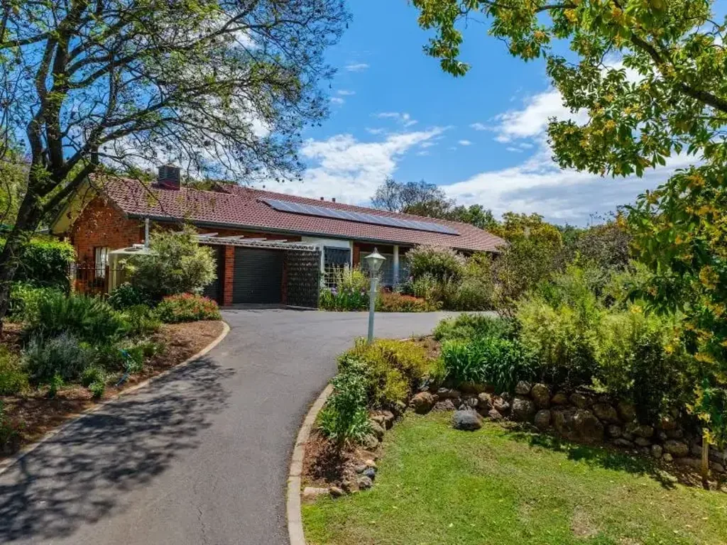 Tamworth 4房  PRICE ADJUSTMENT!
Privacy, Peace and Perfection at Calala on a Huge Block - 2681sqm