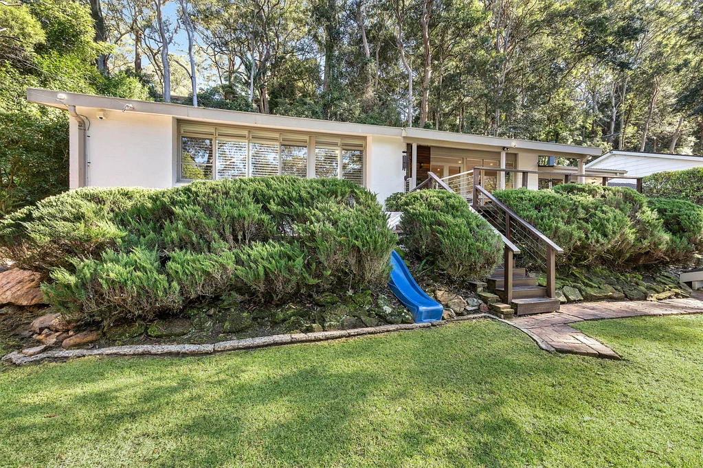 Wahroonga 4બેડરૂમ A remarkable setting where privacy and relaxed family living come naturally