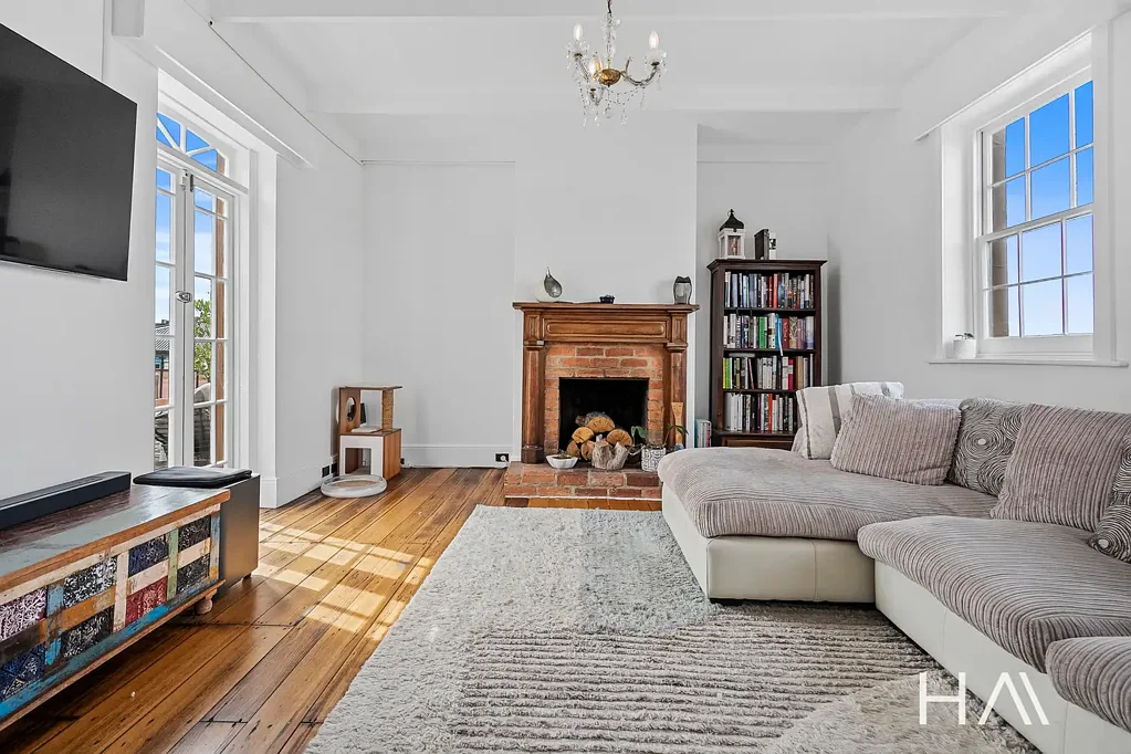 Montrose 3 Bedroom Tranquil Georgian Elegance