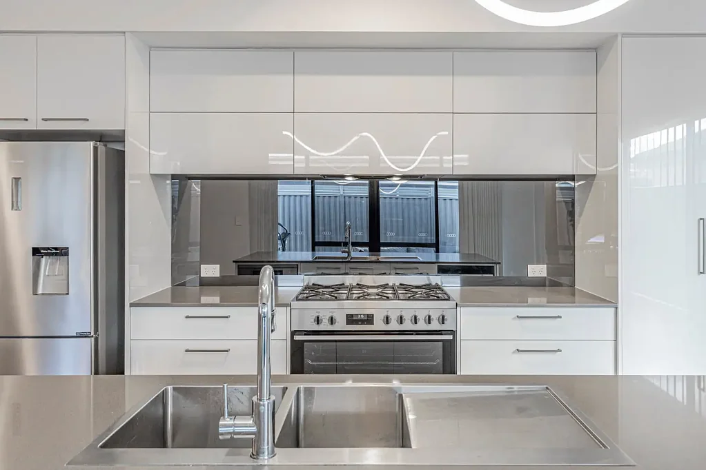 Brabham 4 Bedroom Modern Living!