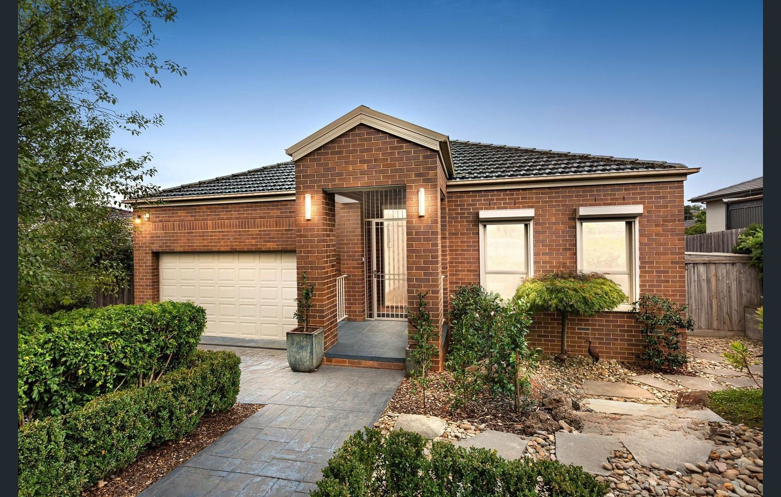 13 STUTT AV, DONCASTER VIC 3108, 0 habitaciones, 0 baños, House