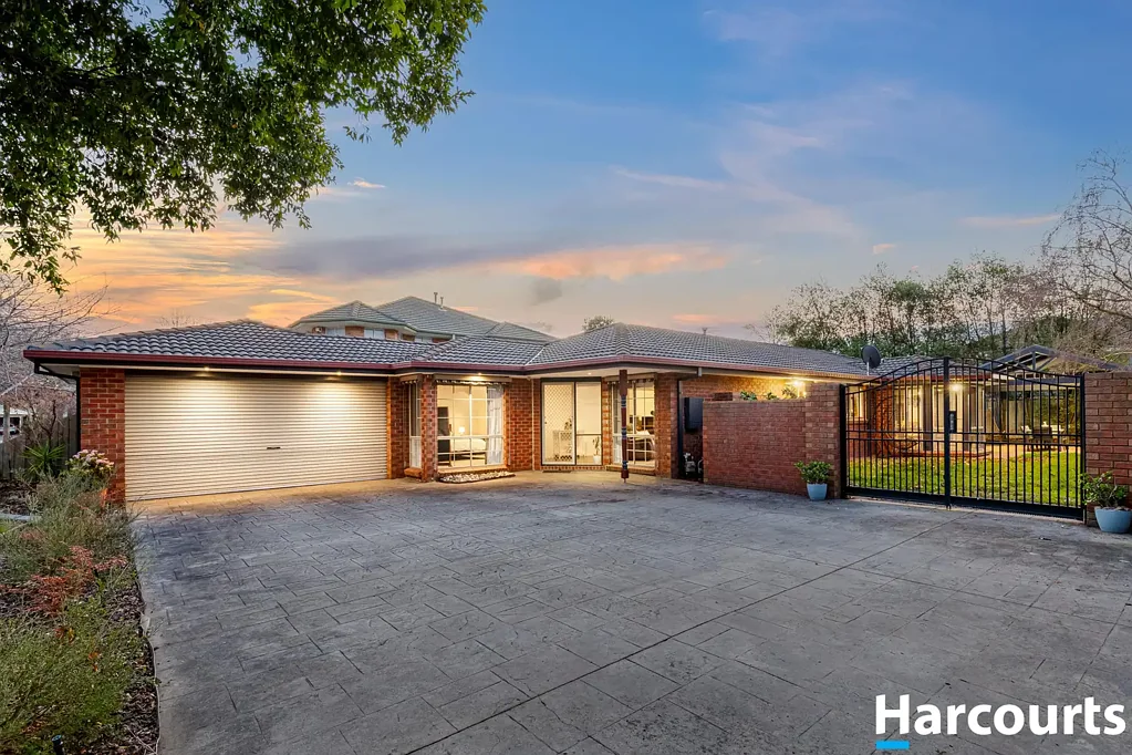 4 Ranceby Close, Rowville, VIC 3178