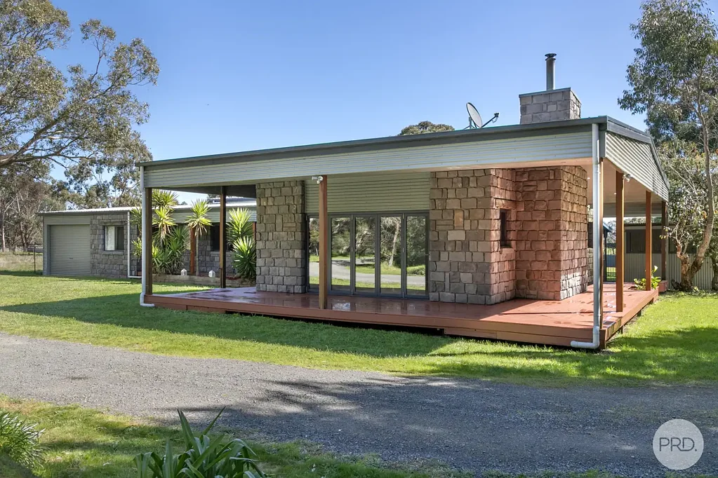 Bunkers Hill 4Zimmer Acreage Lifestyle Living with Space, Character & Convenience